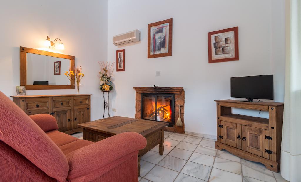 Complejo Rural Ibipozo Guest House Pozo Alcon Ruang foto